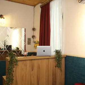 Otel Stories, Tiflis