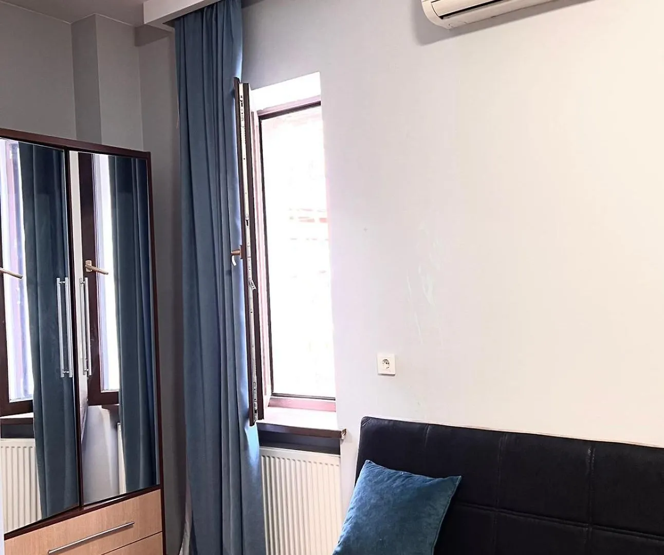 הקונטקטים של Nana\'S Guesthouse
